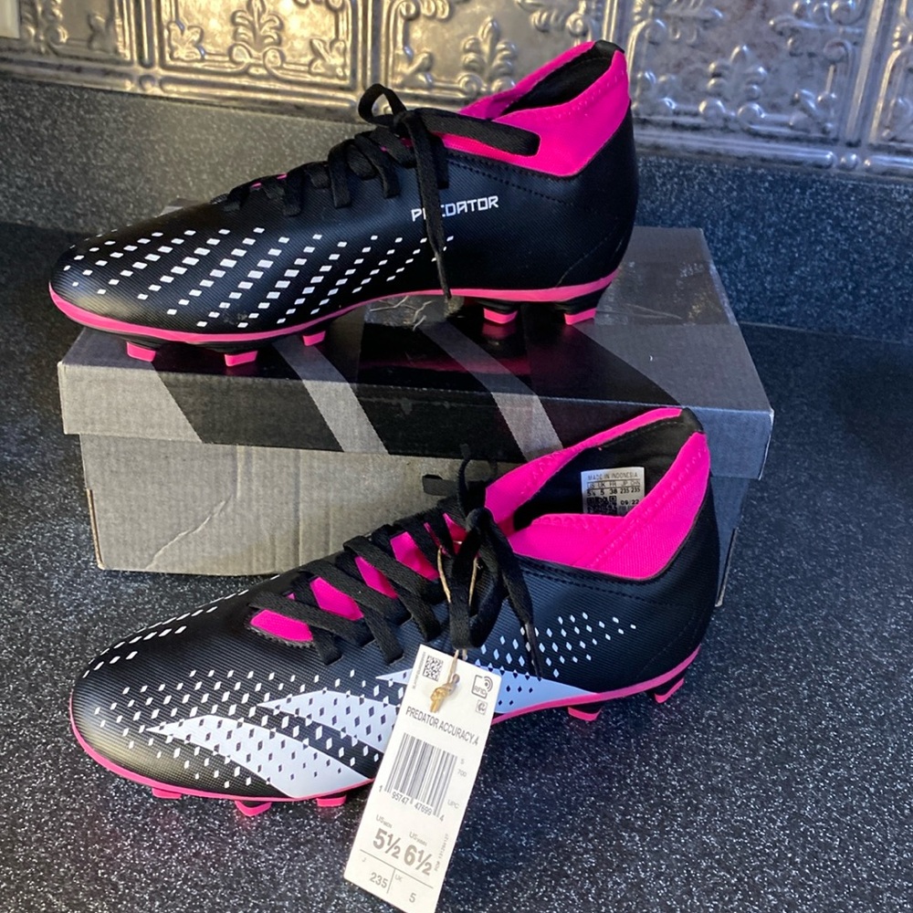 adidas unisex Accuracy.4 Flexible Ground Soccer Shoe Size Men’s 5.5 Women 6.5